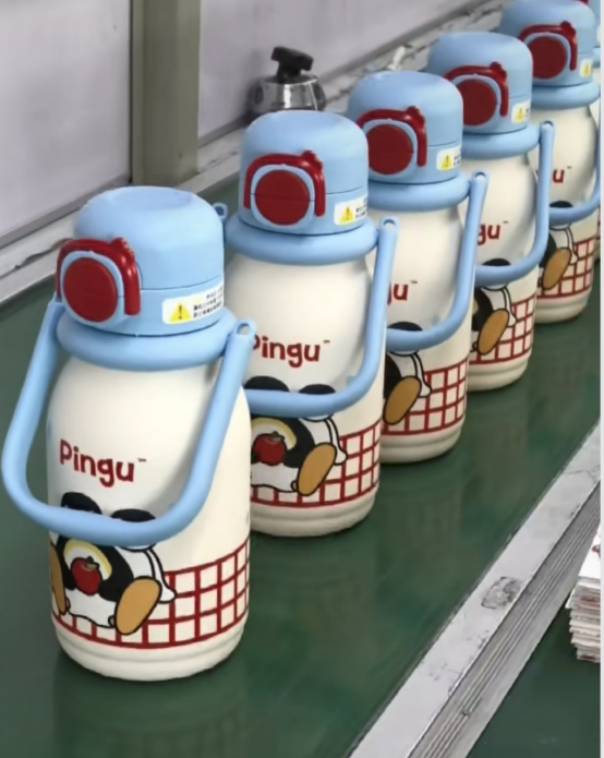 Per fare una tazza di thermos, non è solo necessario avere un bell'aspetto, ma anche essere a tutto tondo sia dentro che fuori